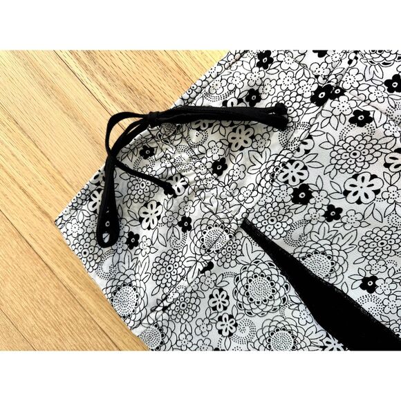 Y2k Black and White Boho Indie Whimsygoth Floral Faux Wrap Skirt size M - Picture 8 of 8